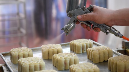 Nhiều doanh nghiệp dừng sản xuất bánh Trung thu