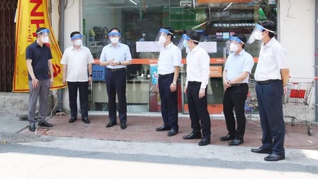 Thành ủy Hà Nội chỉ đạo 12 biện pháp cấp bách phòng chống dịch Covid-19