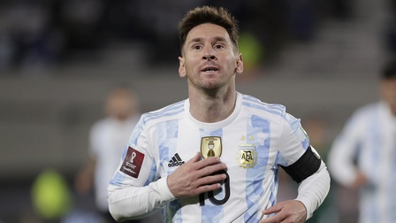 Messi phá kỷ lục ghi bàn của ‘Vua bóng đá’ Pele