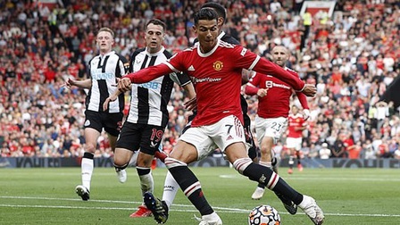MU 4-1 Newcastle: Màn ra mắt hoàn hảo của Ronaldo