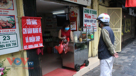 Từ 12h ngày 16/9, cơ sở kinh doanh dịch vụ ăn uống ở Hà Nội được mở cửa trở lại, chỉ bán hàng mang về