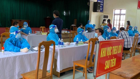 Quảng Bình: Một giáo viên cố tình khai báo sai để tiêm liên tiếp 2 mũi vaccine phòng Covid-19
