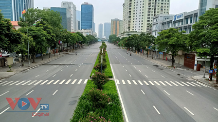 Hà Nội: Chốt kiểm soát thông thoáng, đường phố vắng vẻ trong ngày đầu nghỉ Lễ Quốc khánh