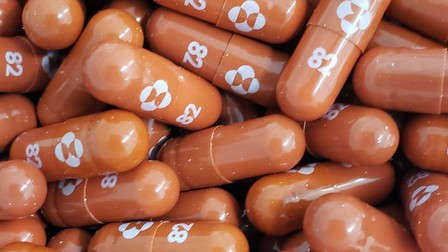Nhà sản xuất Molnupiravir tuyên bố thuốc của hãng ngăn được biến thể SARS-CoV-2