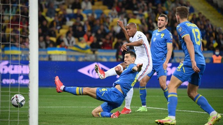 Ukraine 1-1 Pháp: Gà trống chật vật