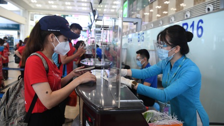 Hạn chế chuyến bay trọn gói về Nội Bài, Tân Sơn Nhất để tránh ùn tắc khi xét nghiệm COVID-19 đối với người nhập cảnh