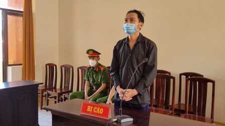 Kiên Giang: Lãnh 8 năm tù vì mua tiền giả chuyển vào tài khoản để lấy tiền thật