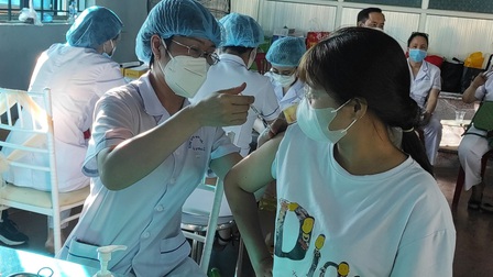 Thành phố Hồ Chí Minh tổ chức tiêm vaccine phòng COVID-19 xuyên Tết Nguyên đán Nhâm Dần 2022 