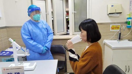 Thượng Hải – Thành phố đầu tiên của Trung Quốc dùng vaccine Covid-19 dạng hít cho liều tăng cường