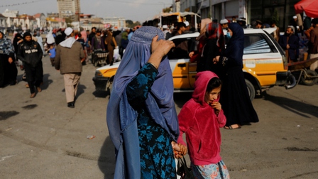 Chiến dịch mạng xã hội kêu gọi Taliban cho phép nữ sinh trở lại trường học