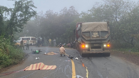 Va chạm xe tải, hai học sinh Bình Phước tử vong tại điểm 'săn mây'