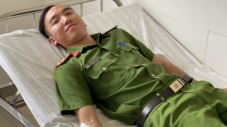 Phó trưởng Công an xã kịp thời hiến máu cứu thai phụ qua cơn nguy kịch