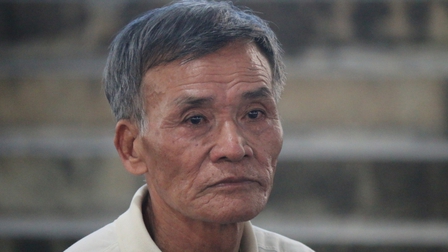 Bị hại của Nguyễn Thái Luyện qua đời, cha đến tòa đòi quyền lợi cho con
