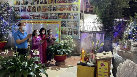 Cộng đồng người Việt tại Lào đón giao thừa cầu mong cuộc sống bình an