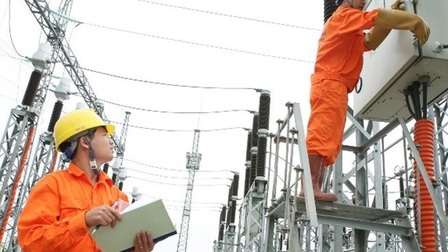 Bộ Công Thương chậm công bố giá thành sản xuất kinh doanh điện