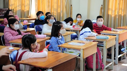 Học sinh từ lớp 1 đến lớp 6 thuộc 18 huyện, thị xã của Hà Nội trở lại trường học trực tiếp