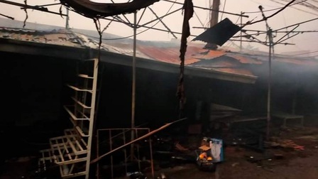 Bình Phước: 64 sạp hàng ở chợ Thanh Lương bị 'bà hỏa' thiêu rụi lúc nửa đêm