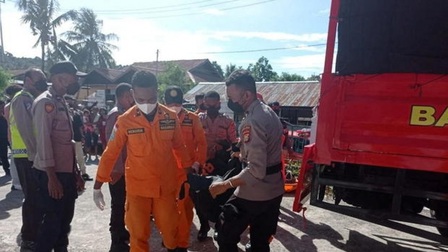 Xe tải đâm vào núi ở Indonesia khiến 18 người thiệt mạng