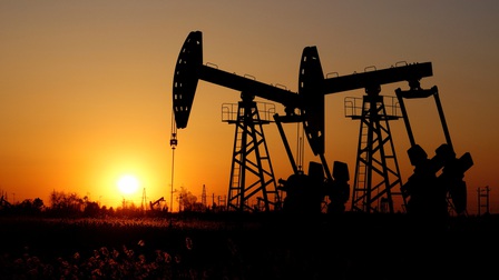 Giá dầu thế giới tăng hơn 3% trước khả năng Nga chịu thêm các lệnh trừng phạt