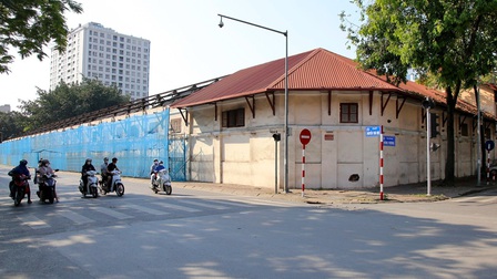 Bí thư Hà Nội yêu cầu tạm dừng phá tòa nhà Pháp cổ gần quảng trường Ba Đình