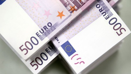 Giá trị đồng euro giảm xuống mức thấp nhất trong 5 năm qua