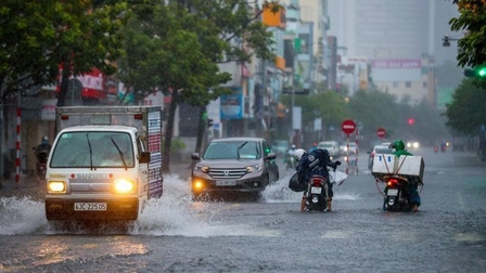 Thời tiết hôm nay: Tây Nguyên và Nam Bộ có mưa lớn cục bộ