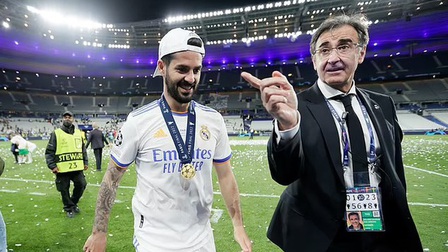 Hai cầu thủ Real Madrid bị UEFA tước chức vô địch Champions League