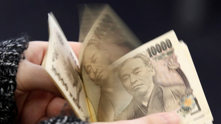 Nhật Bản đối phó với sự lao dốc của đồng yen
