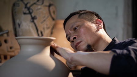 Nghệ nhân gốm đạt kỷ lục Guinness: Gần 40 năm nặng tình với Gốm