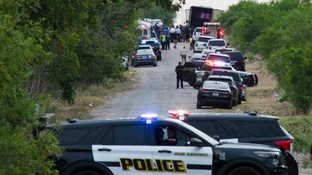 Phát hiện ít nhất 40 người chết trong thùng xe kéo ở Texas, Mỹ