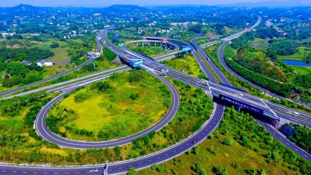 Trung Quốc xây dựng mạng lưới đường cao tốc đẳng cấp thế giới vào năm 2050