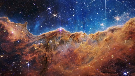 NASA công bố loạt hình ảnh màu sắc nét đầu tiên về vũ trụ  