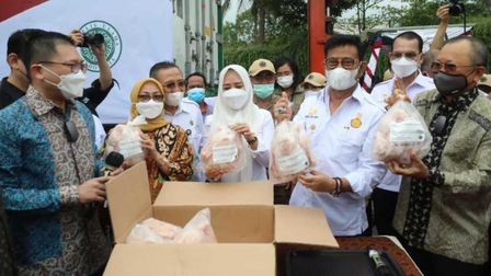 'Giải cứu cơm gà', Indonesia xuất khẩu hàng chục tấn gà sang Singapore