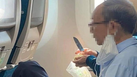 Xử lý thế nào vụ hành khách mang dao lên máy bay?
