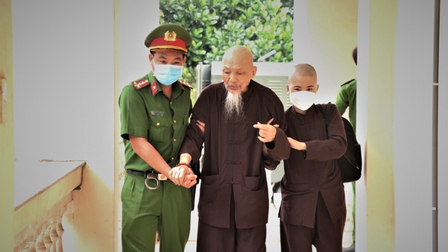 Xét xử Lê Tùng Vân và các đồng phạm trong vụ 'Tịnh thất bồng lai' ở Long An