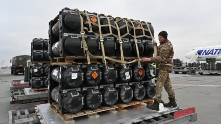 Nga cảnh báo vũ khí phương Tây chuyển cho Ukraine có thể bị tuồn ra 'chợ đen'