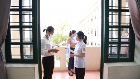 Cảm động chuyện đi thi của 5 thí sinh đặc biệt ở Lào Cai