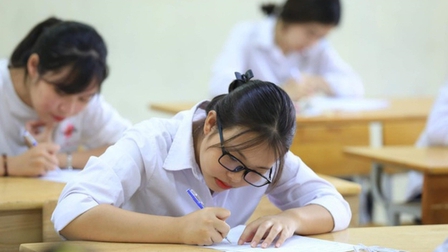 Hà Nội công bố điểm thi lớp 10 công lập năm học 2022 - 2023