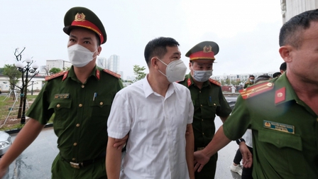 Bắt đầu xét xử cựu Trưởng Công an quận Tây Hồ - Hà Nội