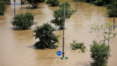 Hàn Quốc tiếp tục thiệt hại do mưa lớn