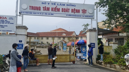 Bắt 2 nhân viên CDC Lâm Đồng liên quan đến Công ty Việt Á