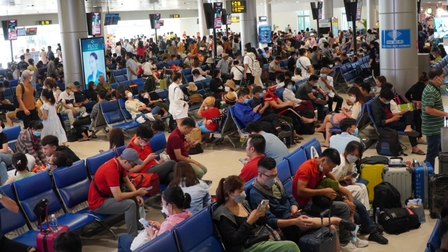 Sớm có thêm bãi đệm giữ xe tại sân bay Tân Sơn Nhất