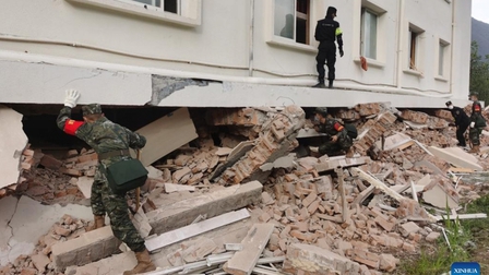 Trung Quốc: Thương vong do động đất tăng lên hơn 300 người, chính thức nhận quyên góp cứu trợ