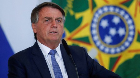 Cựu Tổng thống Brazil Jair Bolsonaro phải nhập viện ở Mỹ