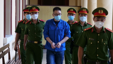 Hacker Nhâm Hoàng Khang tiếp tục hầu tòa