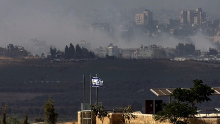 Israel tấn công toàn diện Dải Gaza, phong trào Hamas thề chống trả