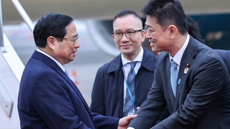 Thủ tướng đến Tokyo, dự Hội nghị kỷ niệm 50 năm quan hệ ASEAN - Nhật Bản
