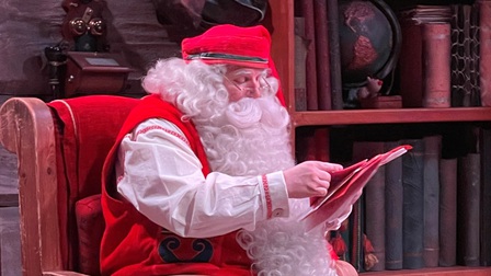 Santa Claus bắt đầu hành trình phát quà cho trẻ em khắp thế giới