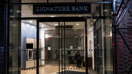 Signature Bank trở thành ngân hàng lớn thứ ba của Mỹ phải đóng cửa