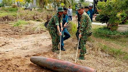 Trà Vinh: Phát hiện và xử lý an toàn quả bom 250 kg